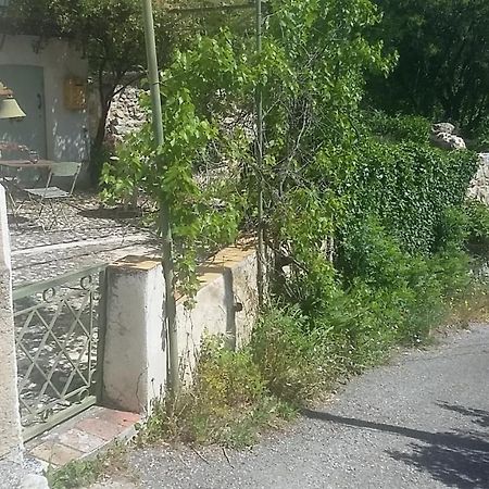 Appartement Dans Hameau Provencal Алло Екстер'єр фото