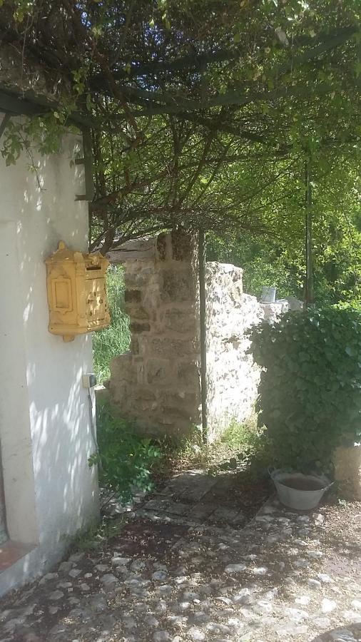 Appartement Dans Hameau Provencal Алло Екстер'єр фото