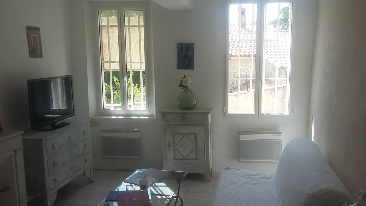 Appartement Dans Hameau Provencal Алло Екстер'єр фото
