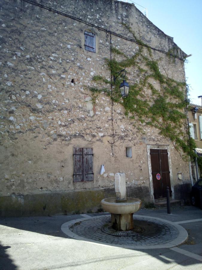 Appartement Dans Hameau Provencal Алло Екстер'єр фото