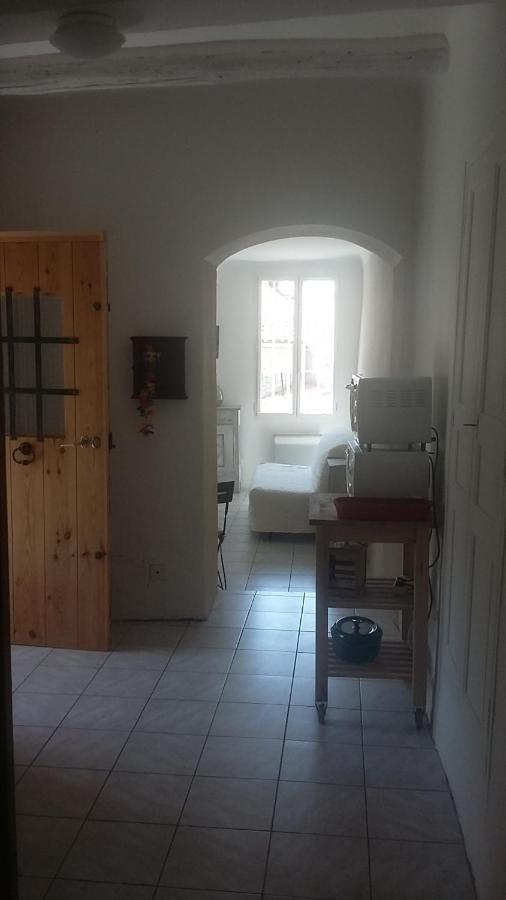 Appartement Dans Hameau Provencal Алло Екстер'єр фото